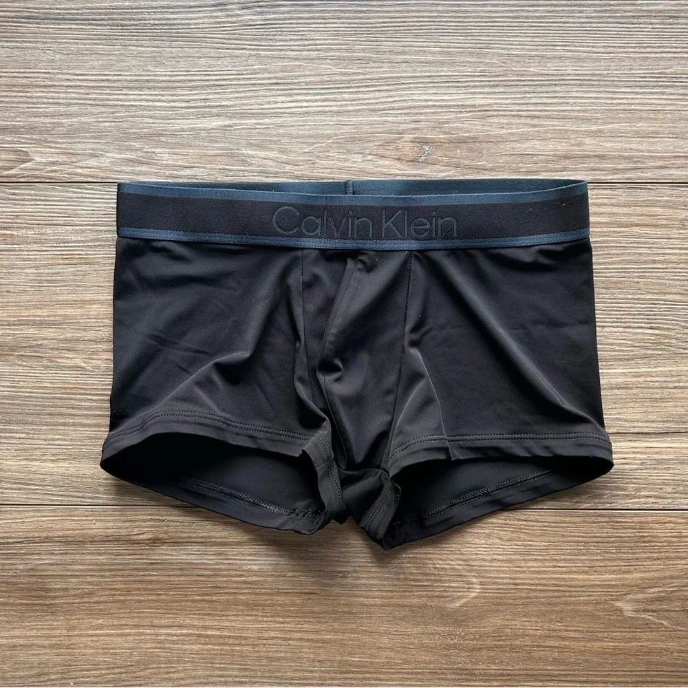 Calvin Klein | Tonal Logo Low Rise Trunks in Black Onyx (Small)
